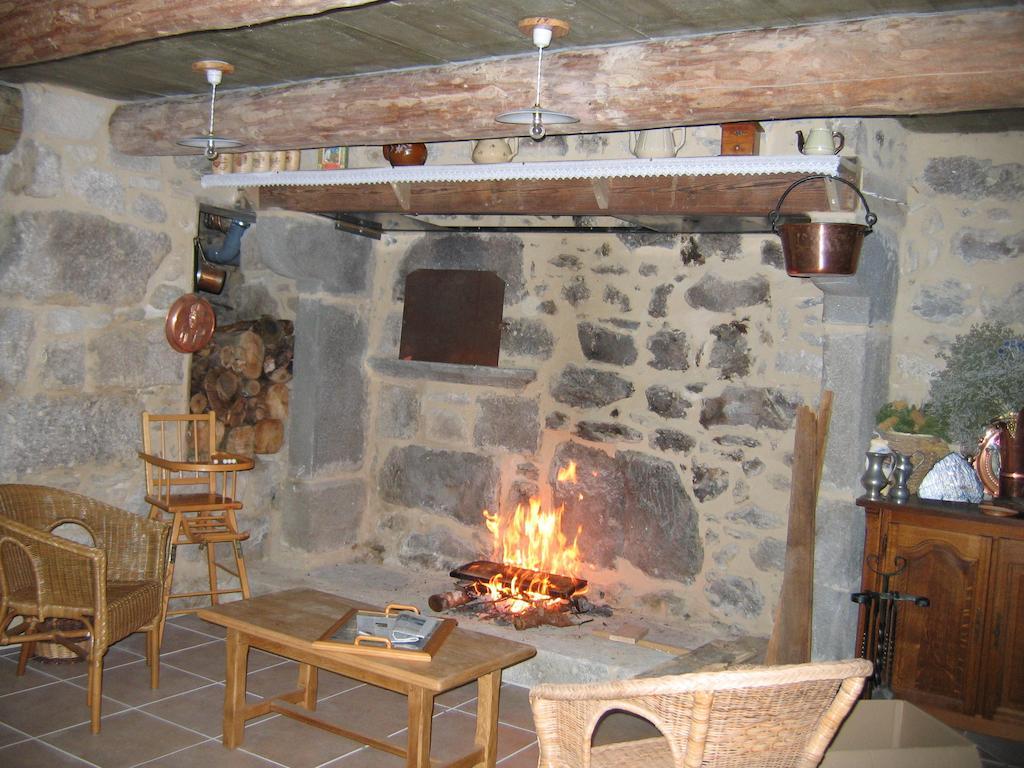 MedeyrollesLa Ferme Des Genets住宿加早餐旅馆 外观 照片